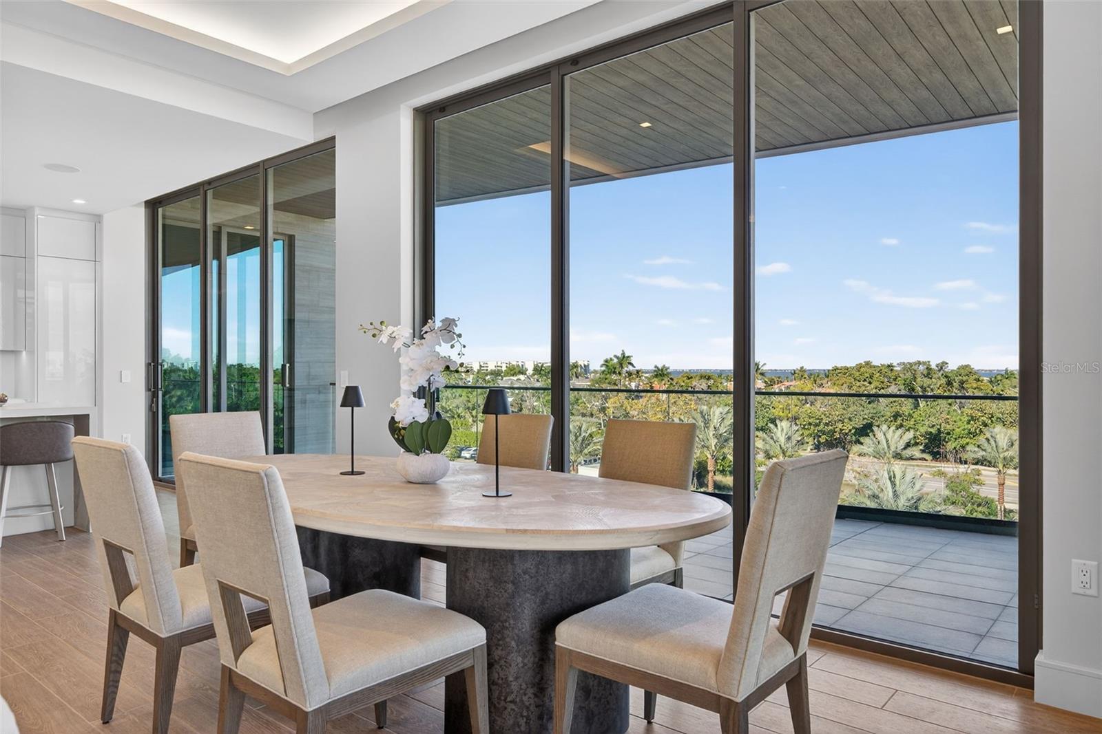 Image 10 of 88 For 1591 Gulf Of Mexico Drive 412