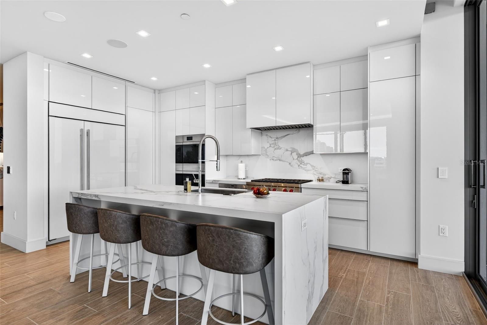 Image 17 of 88 For 1591 Gulf Of Mexico Drive 412