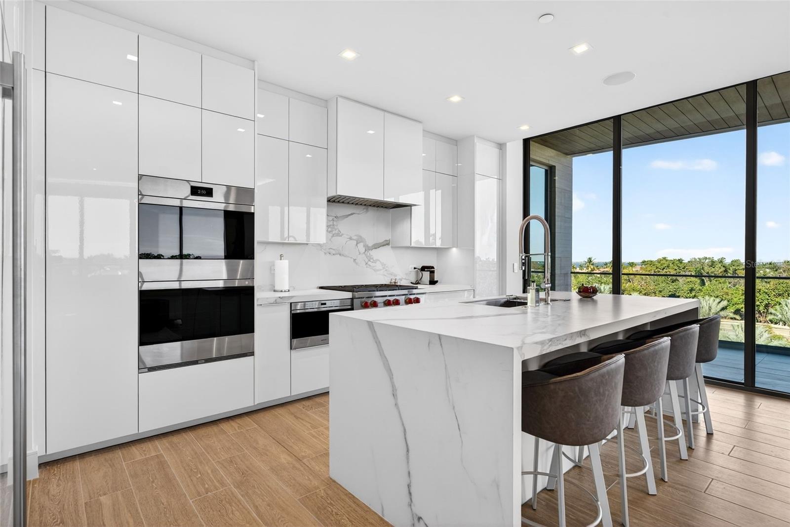 Image 18 of 88 For 1591 Gulf Of Mexico Drive 412