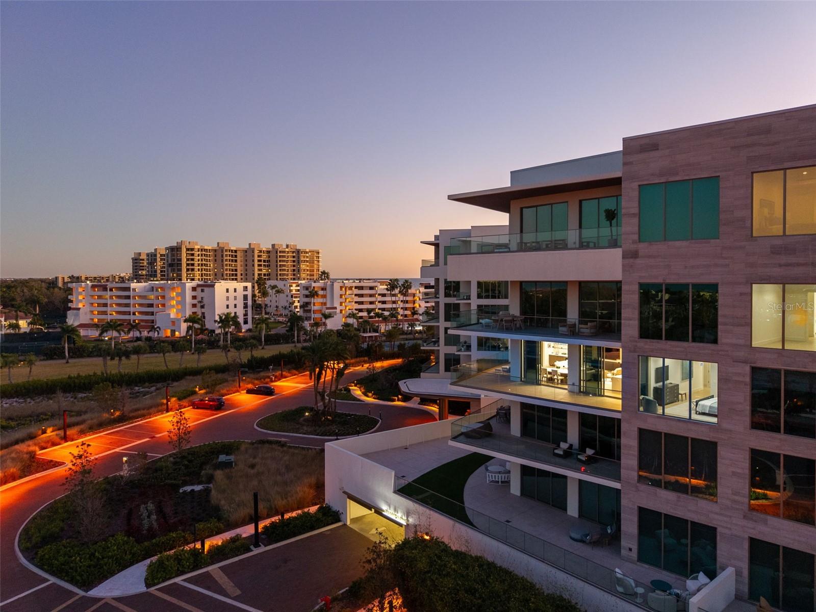 Image 2 of 88 For 1591 Gulf Of Mexico Drive 412