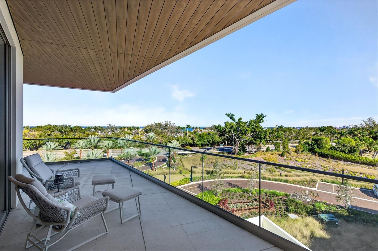 Image 28 of 88 For 1591 Gulf Of Mexico Drive 412