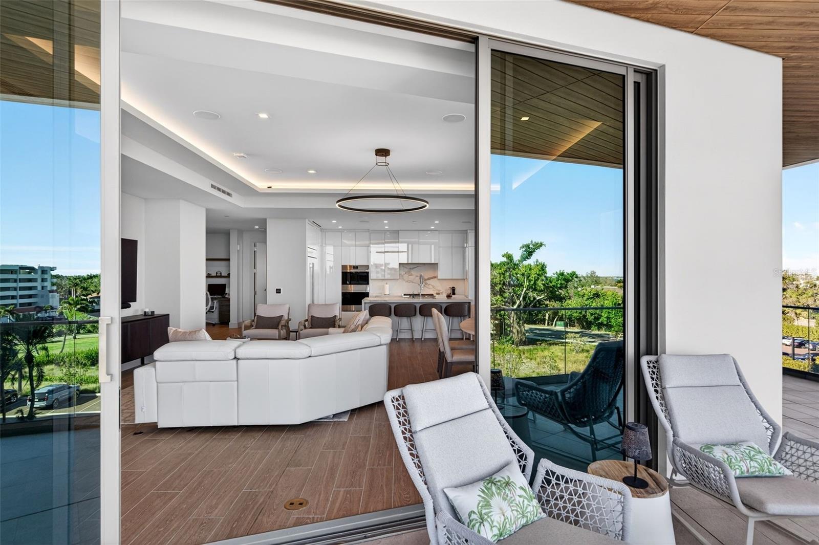 Image 29 of 88 For 1591 Gulf Of Mexico Drive 412