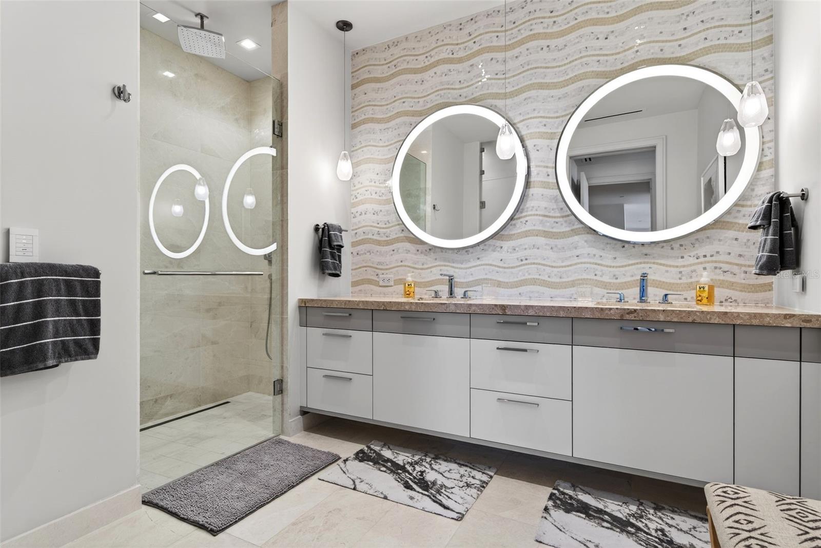 Image 35 of 88 For 1591 Gulf Of Mexico Drive 412