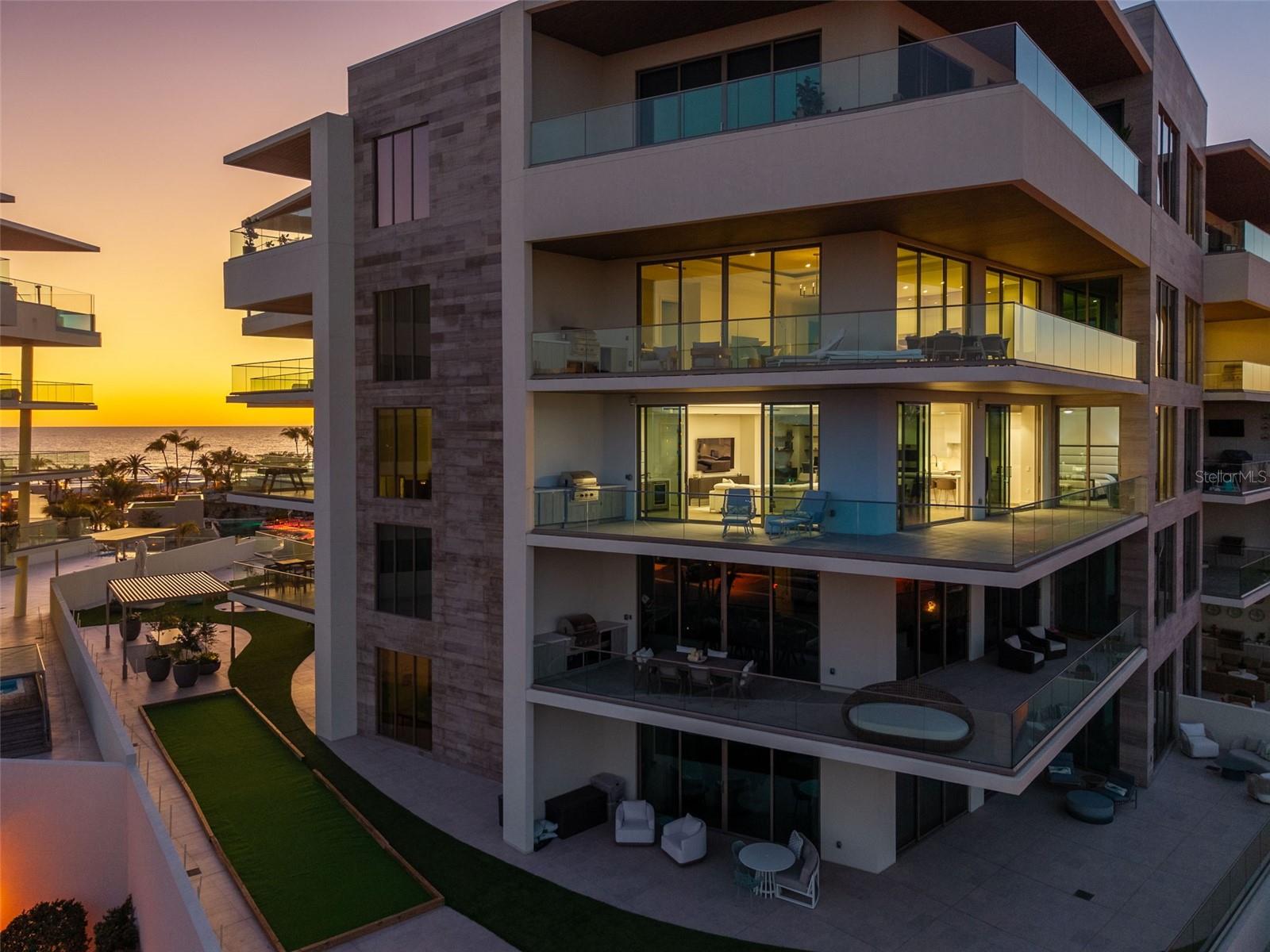 Image 50 of 88 For 1591 Gulf Of Mexico Drive 412