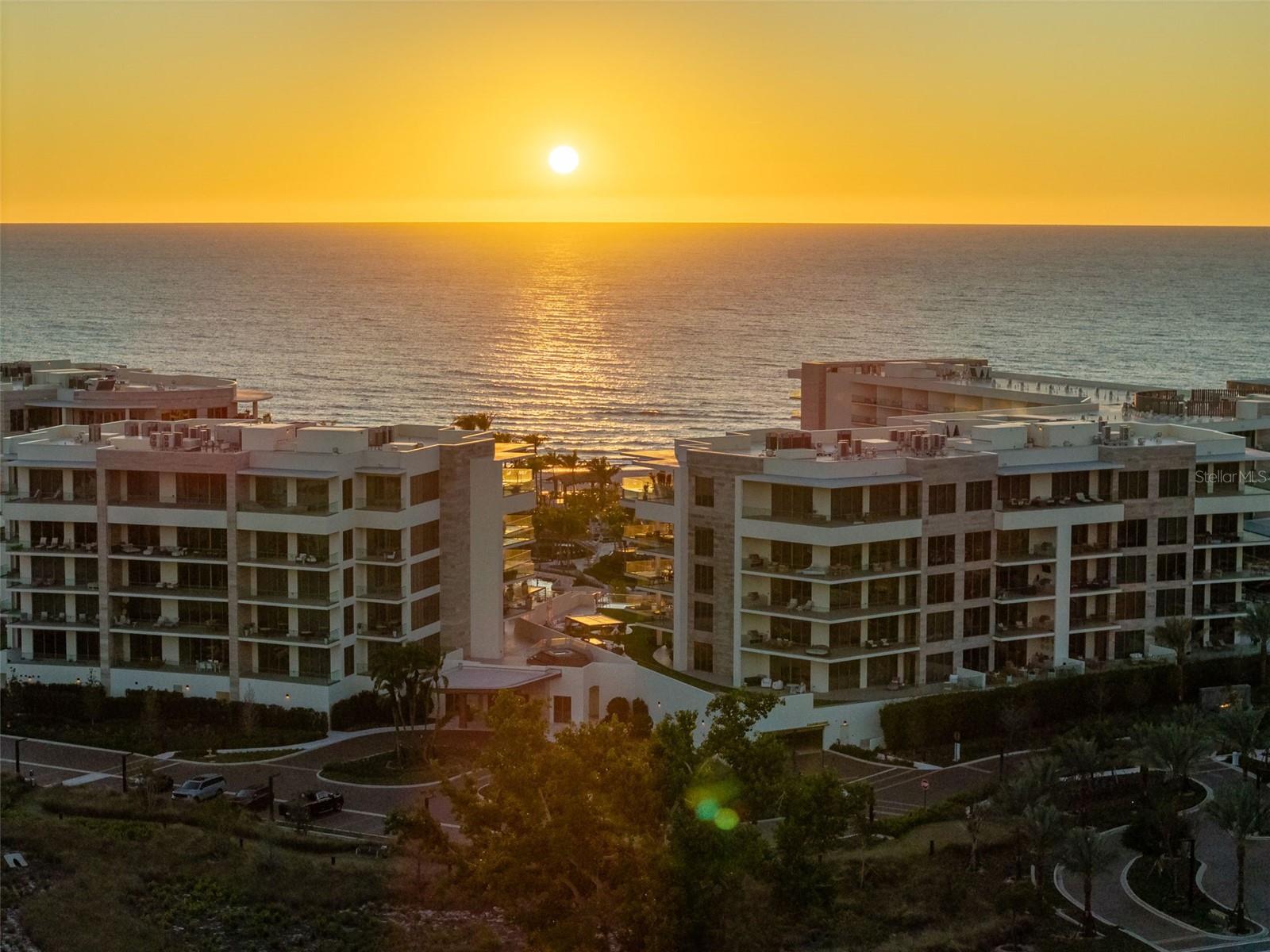 Image 53 of 88 For 1591 Gulf Of Mexico Drive 412