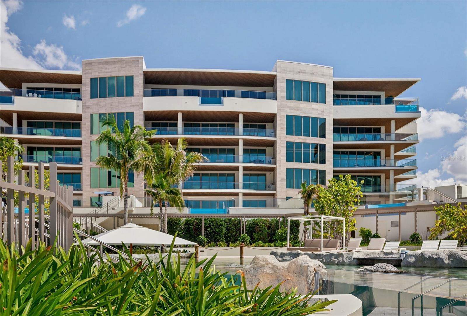 Image 57 of 88 For 1591 Gulf Of Mexico Drive 412