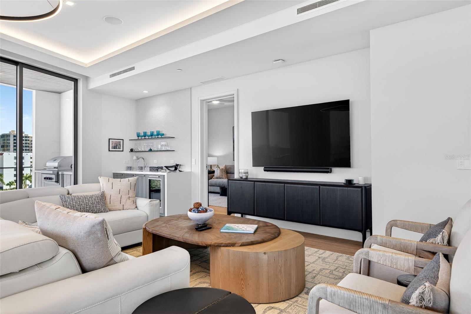 Image 7 of 88 For 1591 Gulf Of Mexico Drive 412