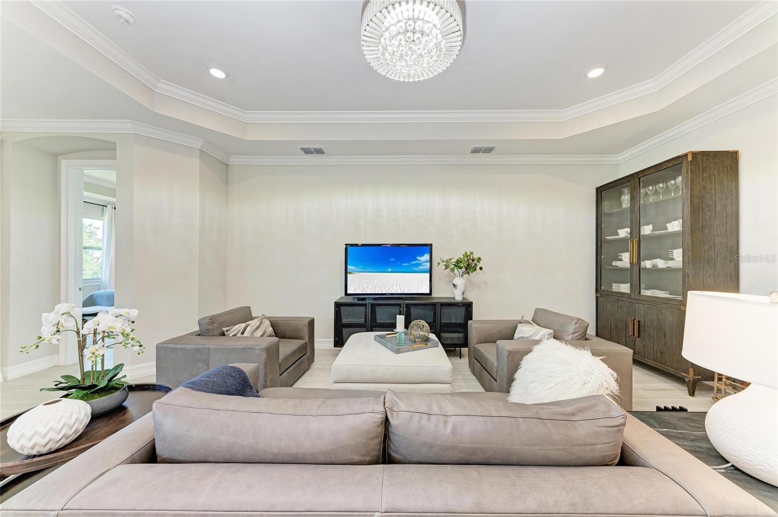 Image 13 of 88 For 576 Ravello Boulevard