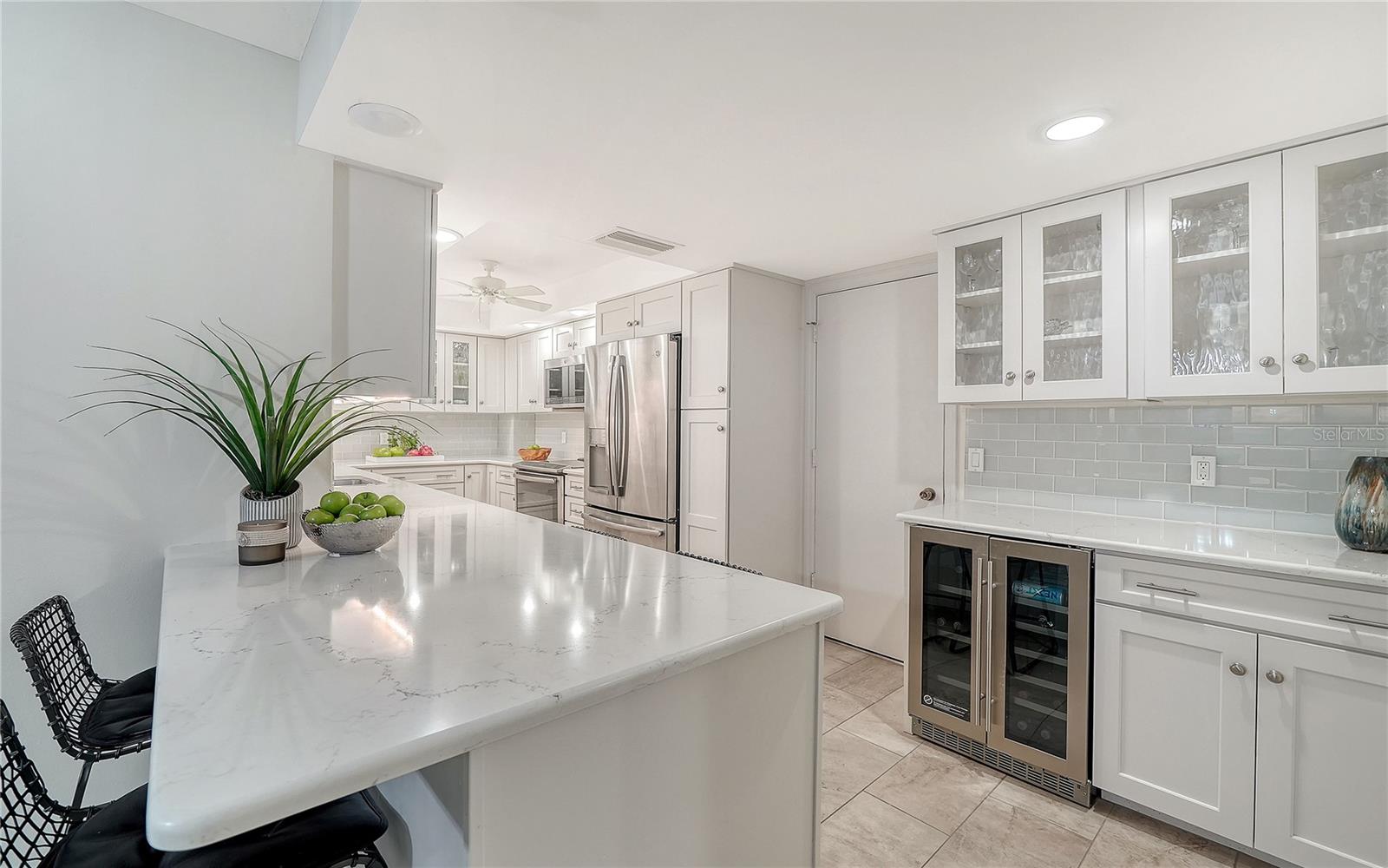 Image 16 of 50 For 1750 Benjamin Franklin Drive 9c