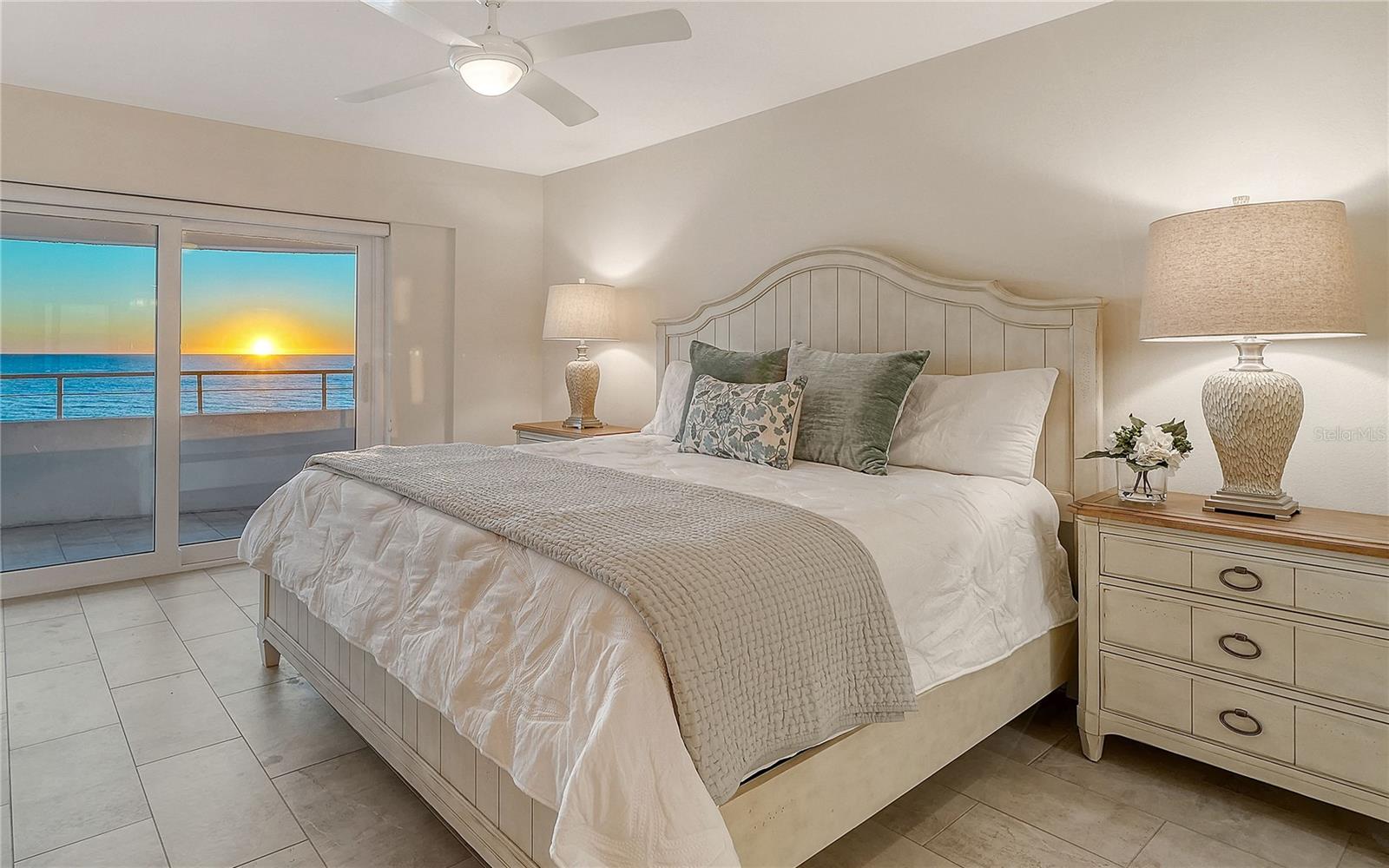 Image 20 of 50 For 1750 Benjamin Franklin Drive 9c