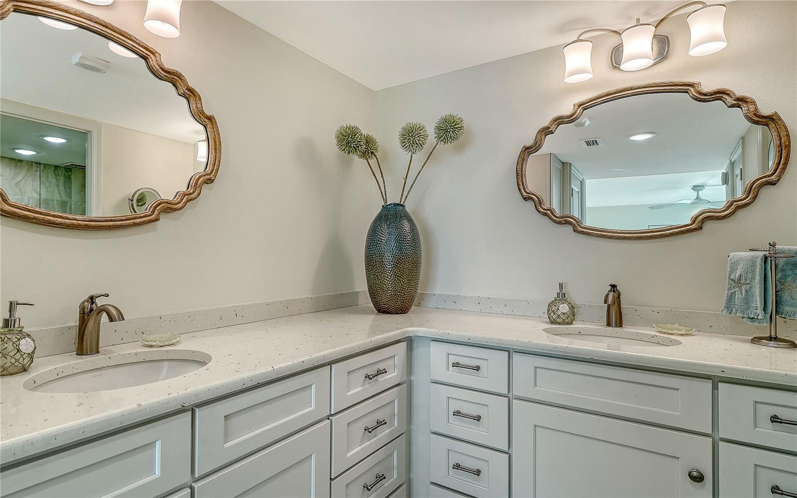 Image 22 of 50 For 1750 Benjamin Franklin Drive 9c