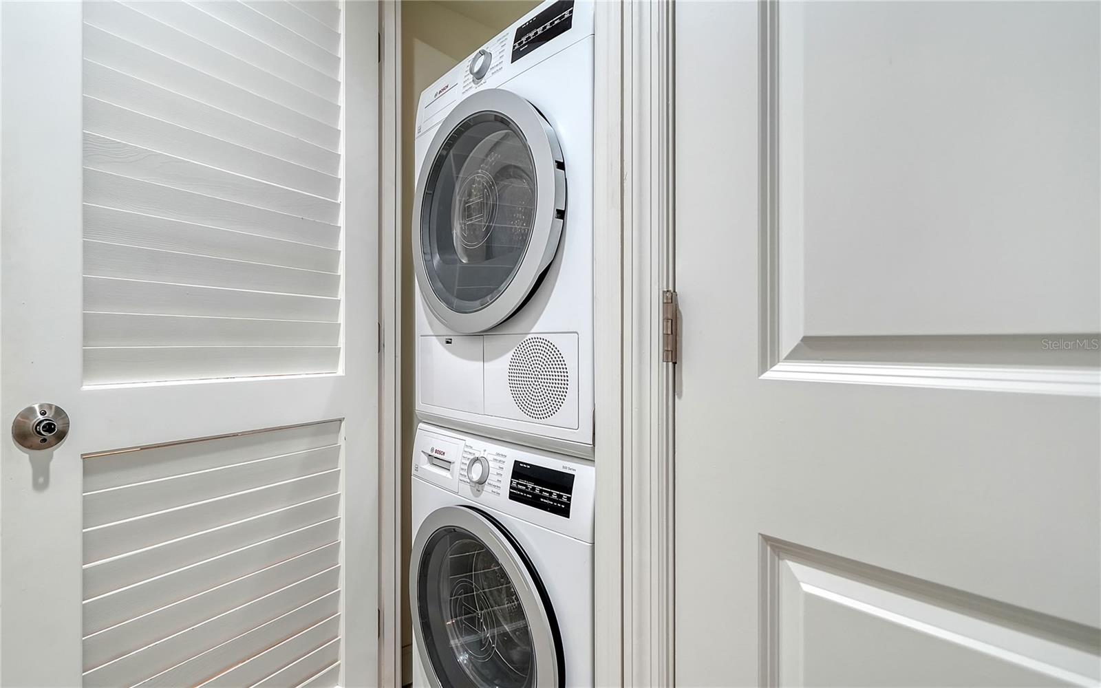 Image 28 of 50 For 1750 Benjamin Franklin Drive 9c