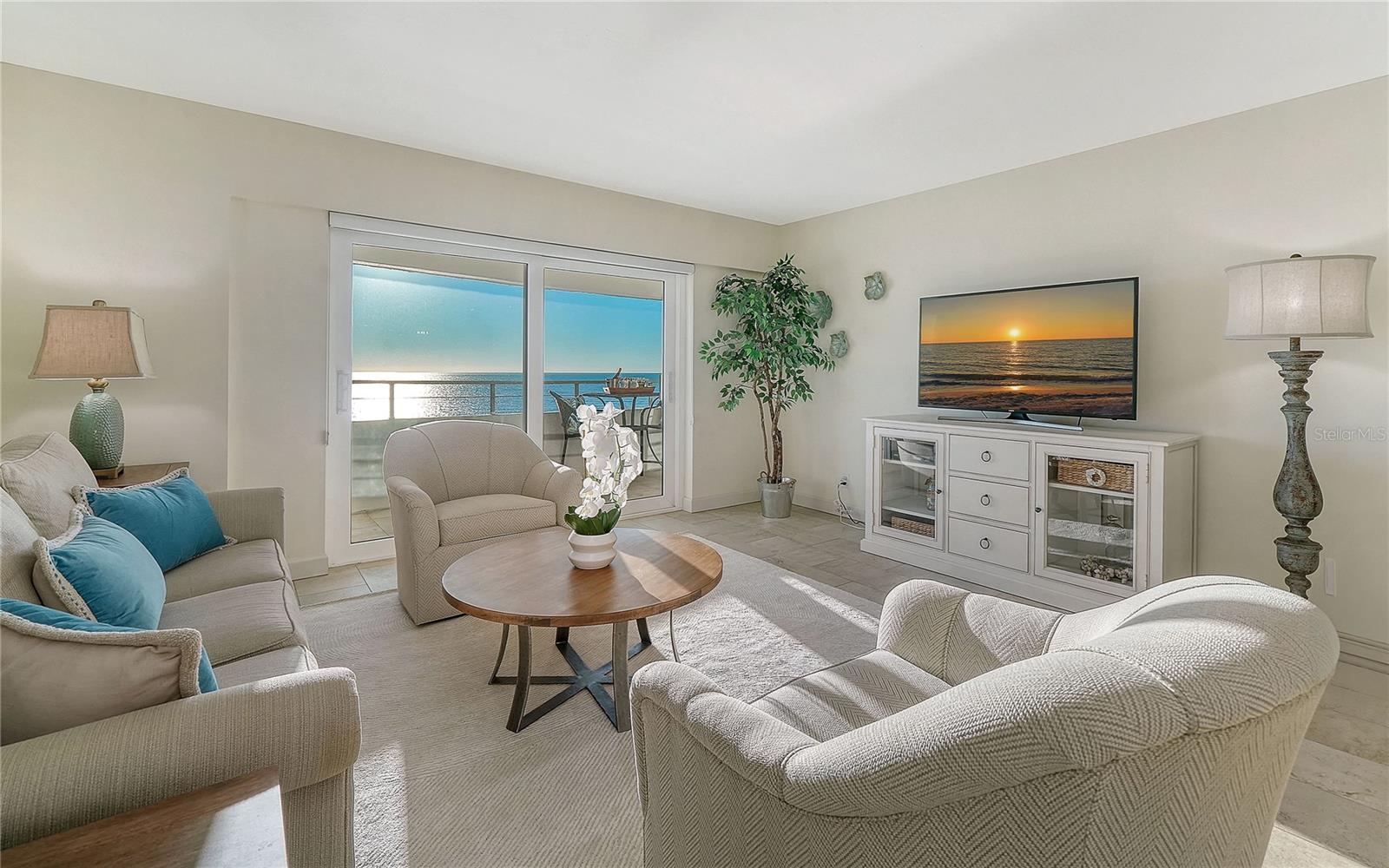 Image 9 of 50 For 1750 Benjamin Franklin Drive 9c