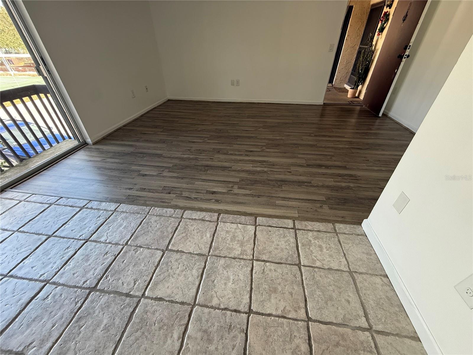 Image 4 of 20 For 2632 Hidden Lake Drive N H