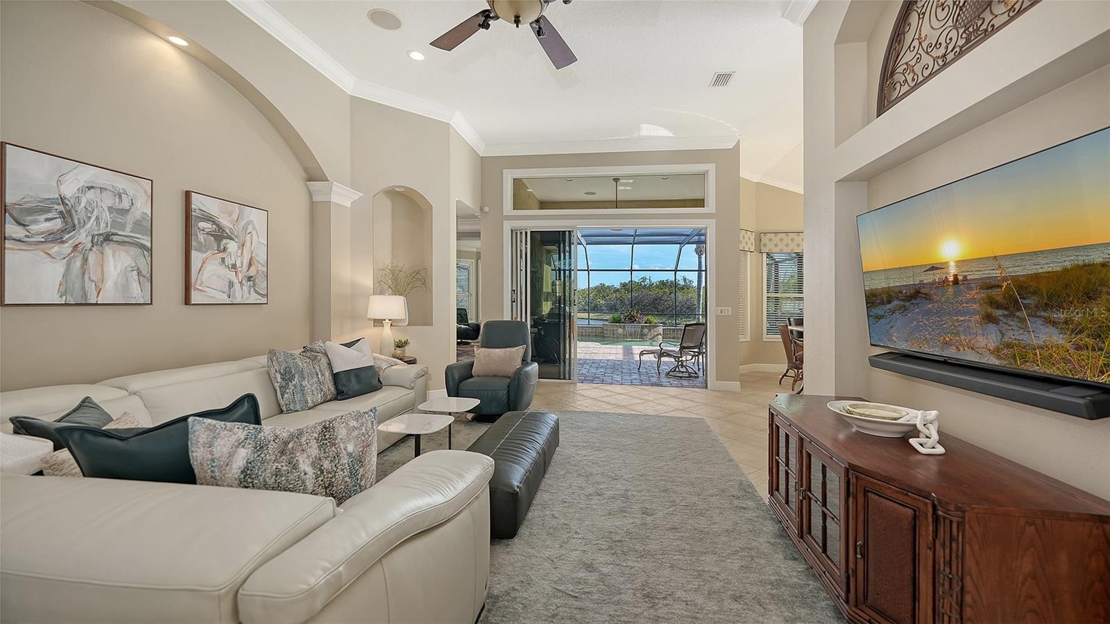 Image 11 of 62 For 7325 Lake Forest Glen