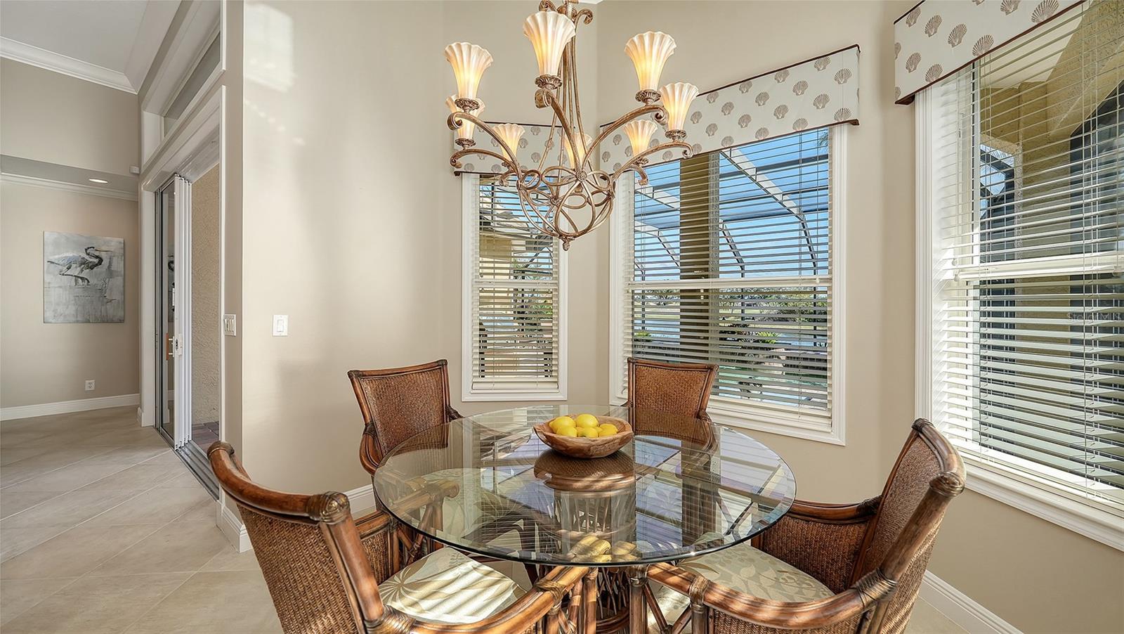 Image 23 of 62 For 7325 Lake Forest Glen