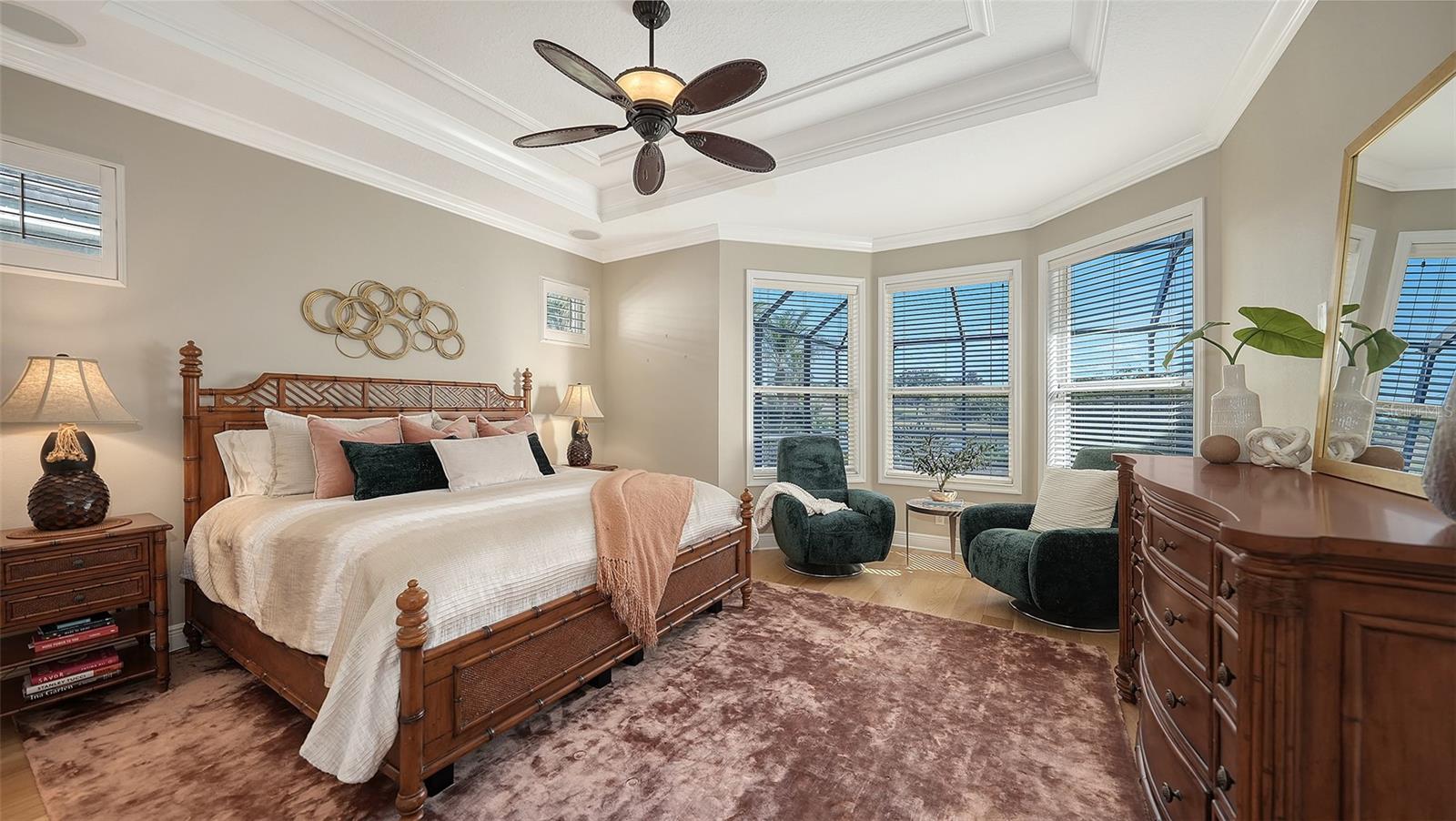 Image 24 of 62 For 7325 Lake Forest Glen