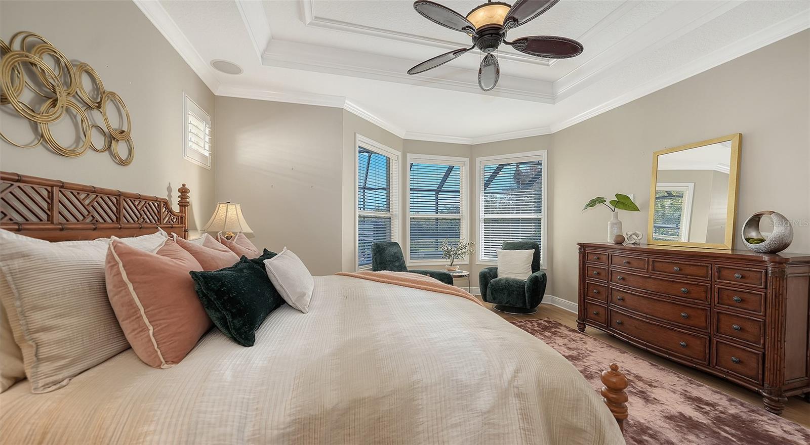 Image 25 of 62 For 7325 Lake Forest Glen