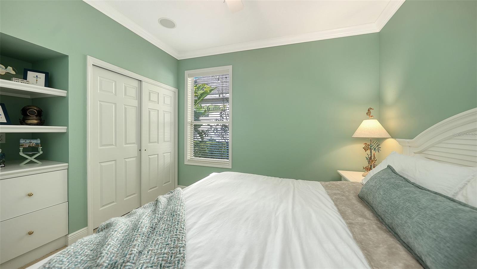 Image 34 of 62 For 7325 Lake Forest Glen