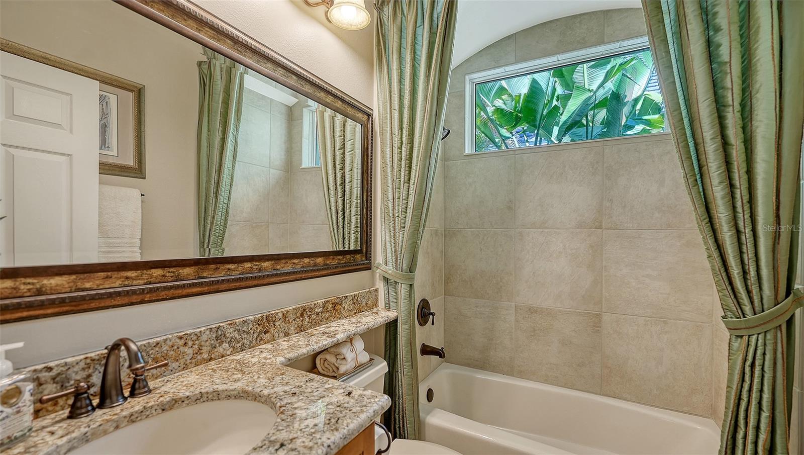 Image 35 of 62 For 7325 Lake Forest Glen