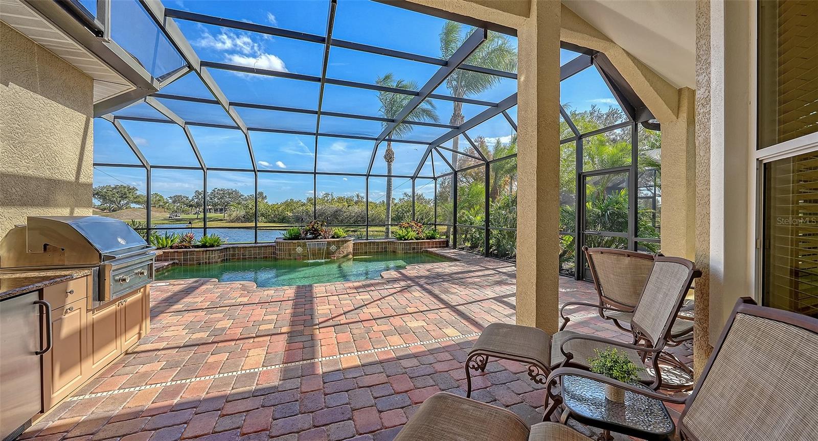 Image 40 of 62 For 7325 Lake Forest Glen