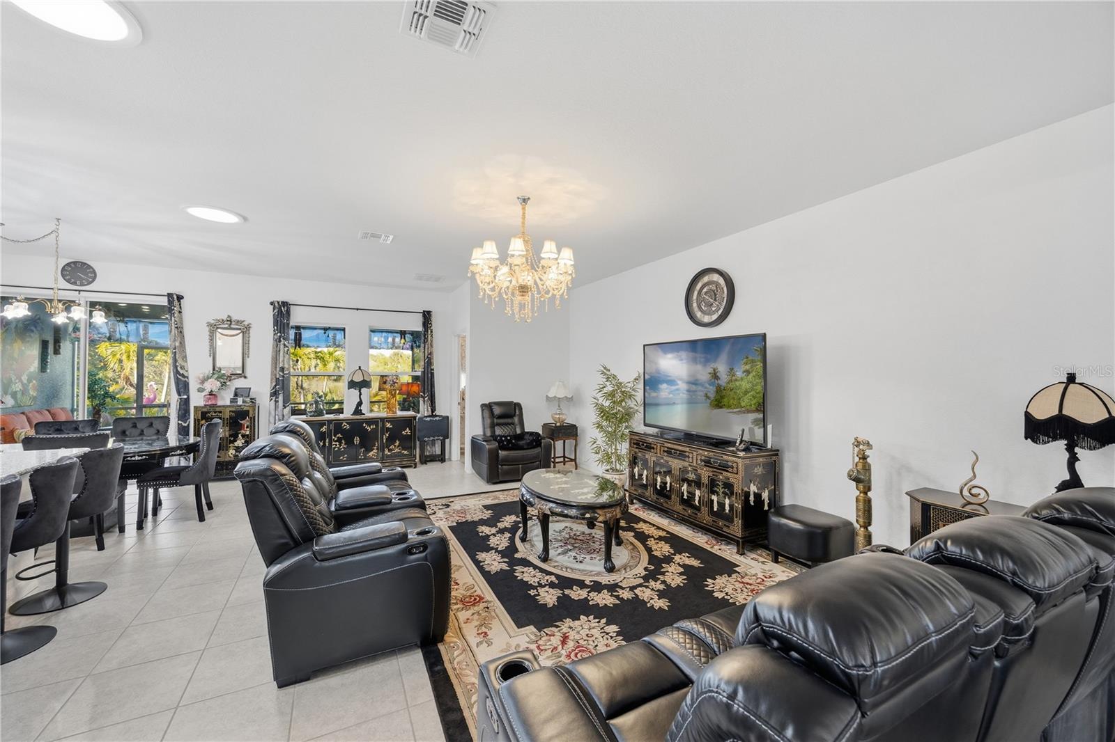 Image 14 of 38 For 17265 Gulfspray Circle