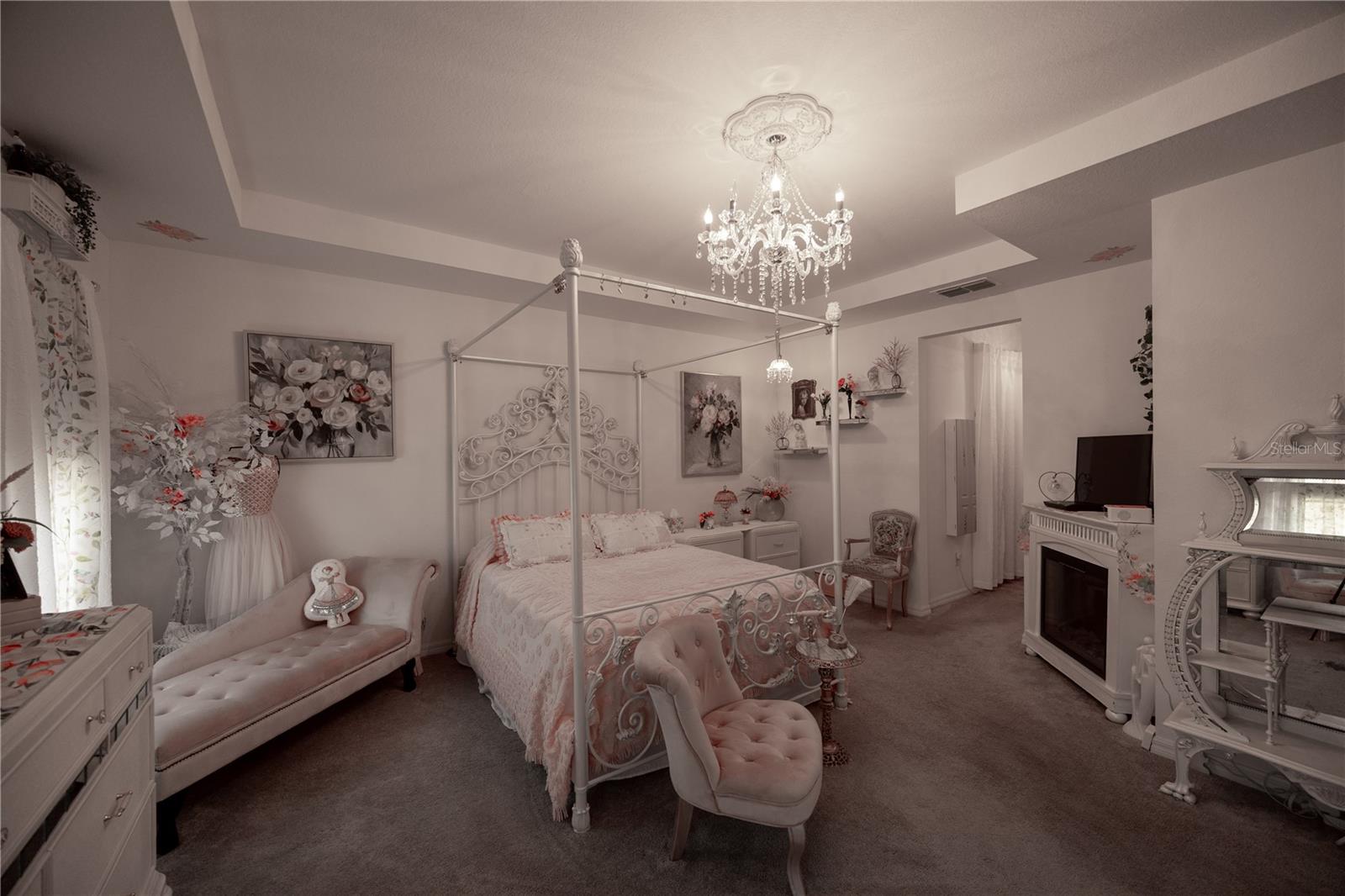 Image 18 of 38 For 17265 Gulfspray Circle