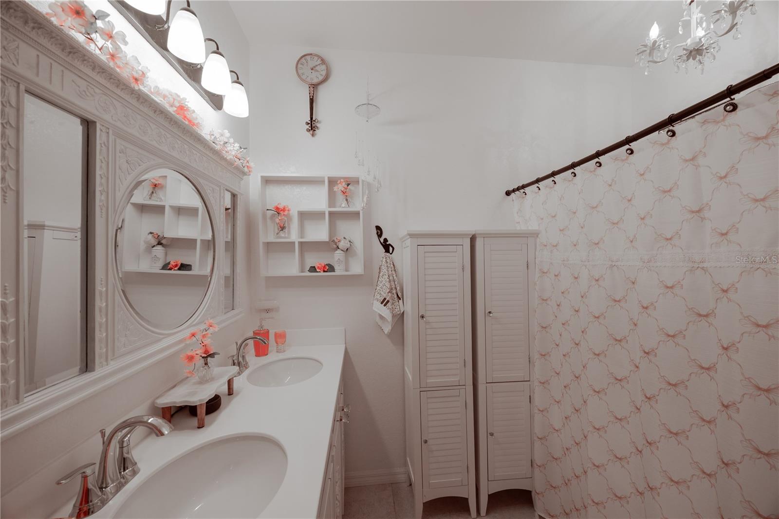 Image 21 of 38 For 17265 Gulfspray Circle