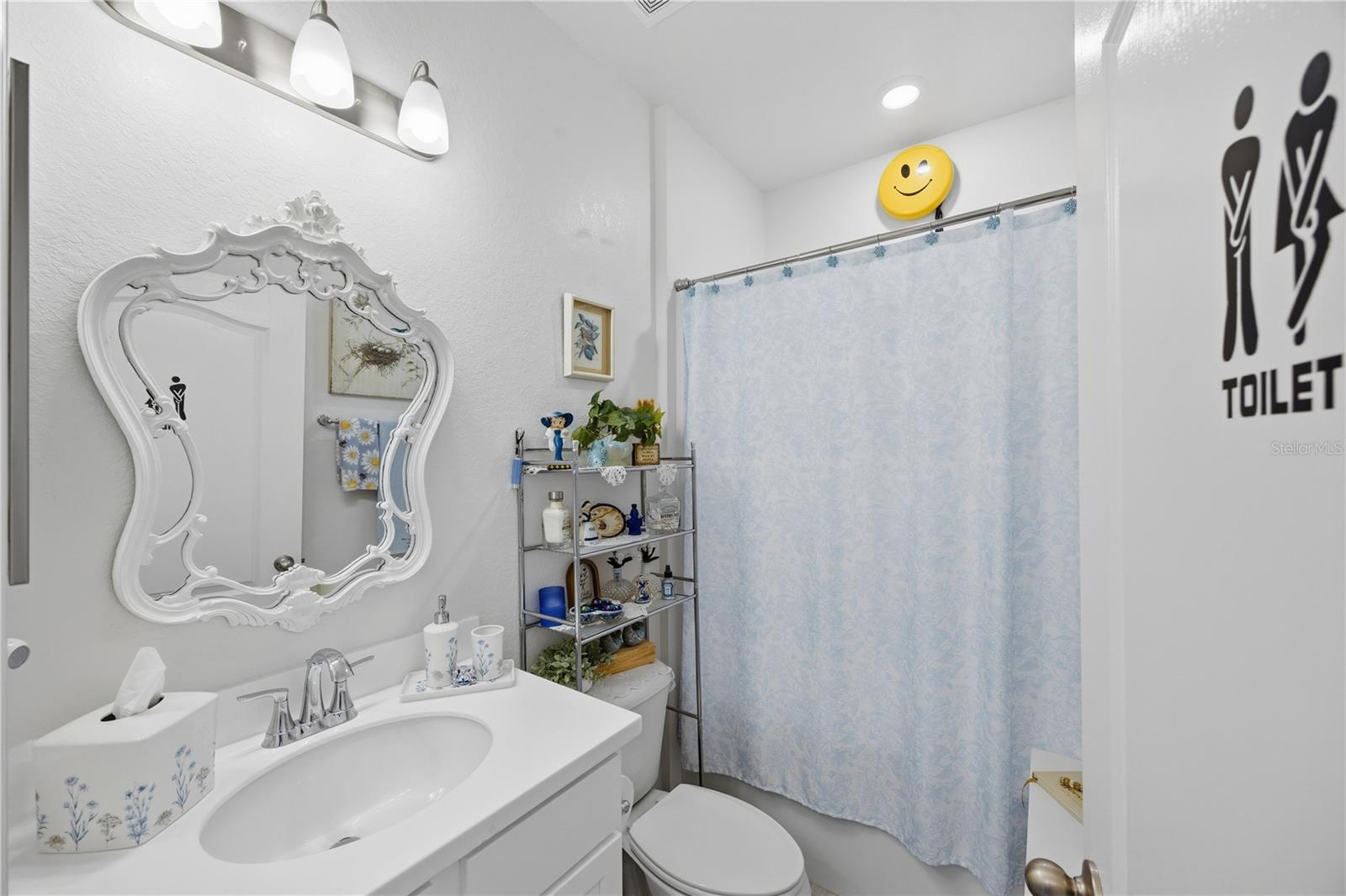 Image 24 of 38 For 17265 Gulfspray Circle