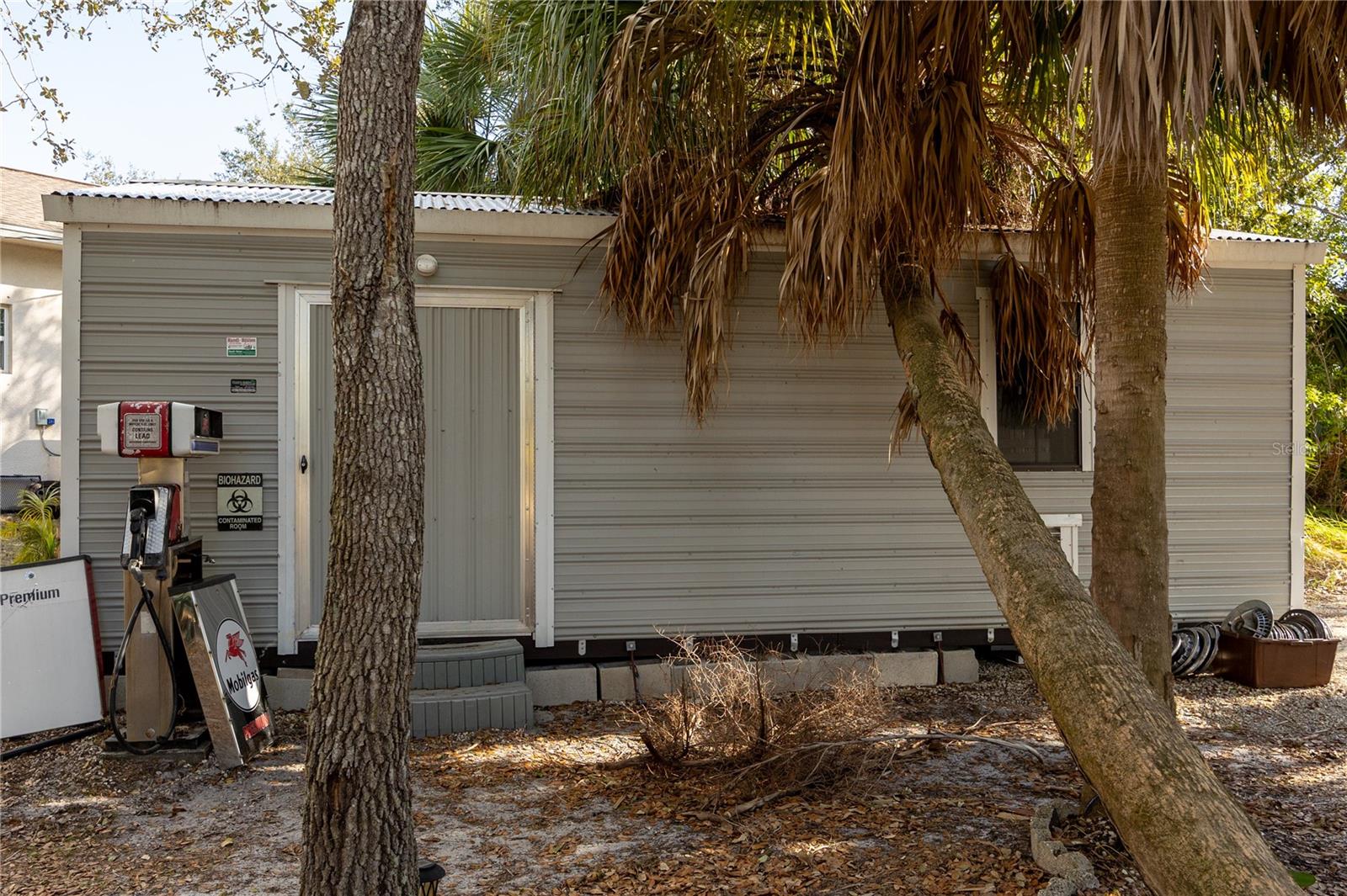 Image 36 of 38 For 17265 Gulfspray Circle