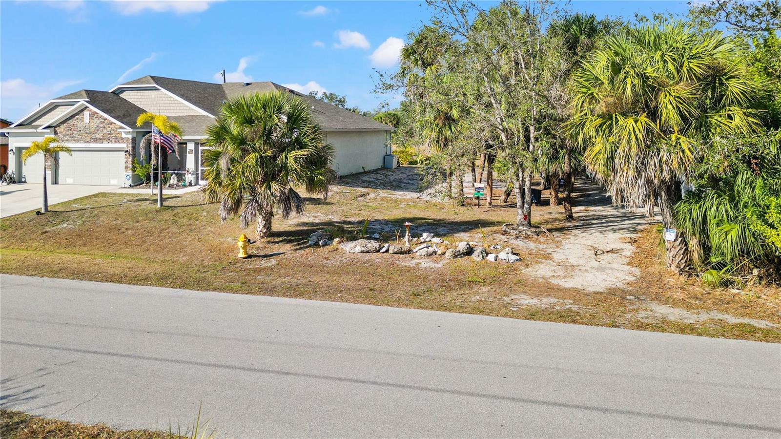 Image 4 of 38 For 17265 Gulfspray Circle