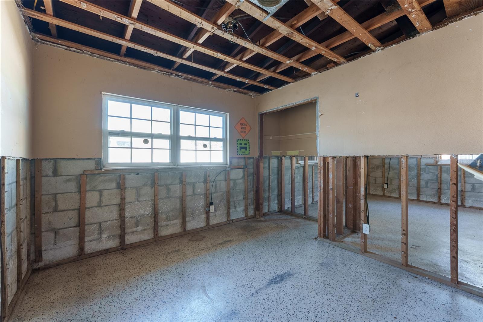 Image 11 of 24 For 3307 Miami Place