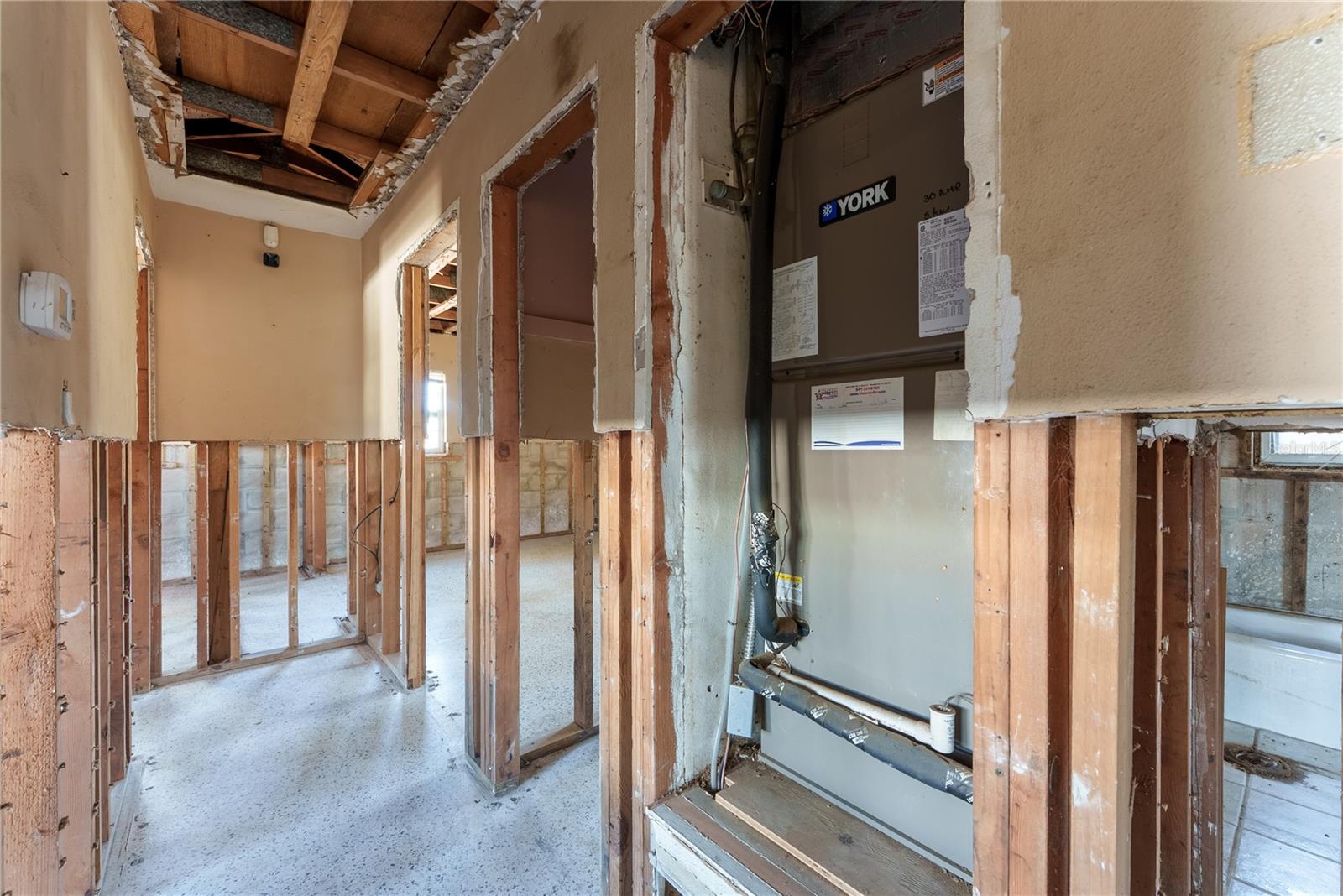 Image 13 of 24 For 3307 Miami Place