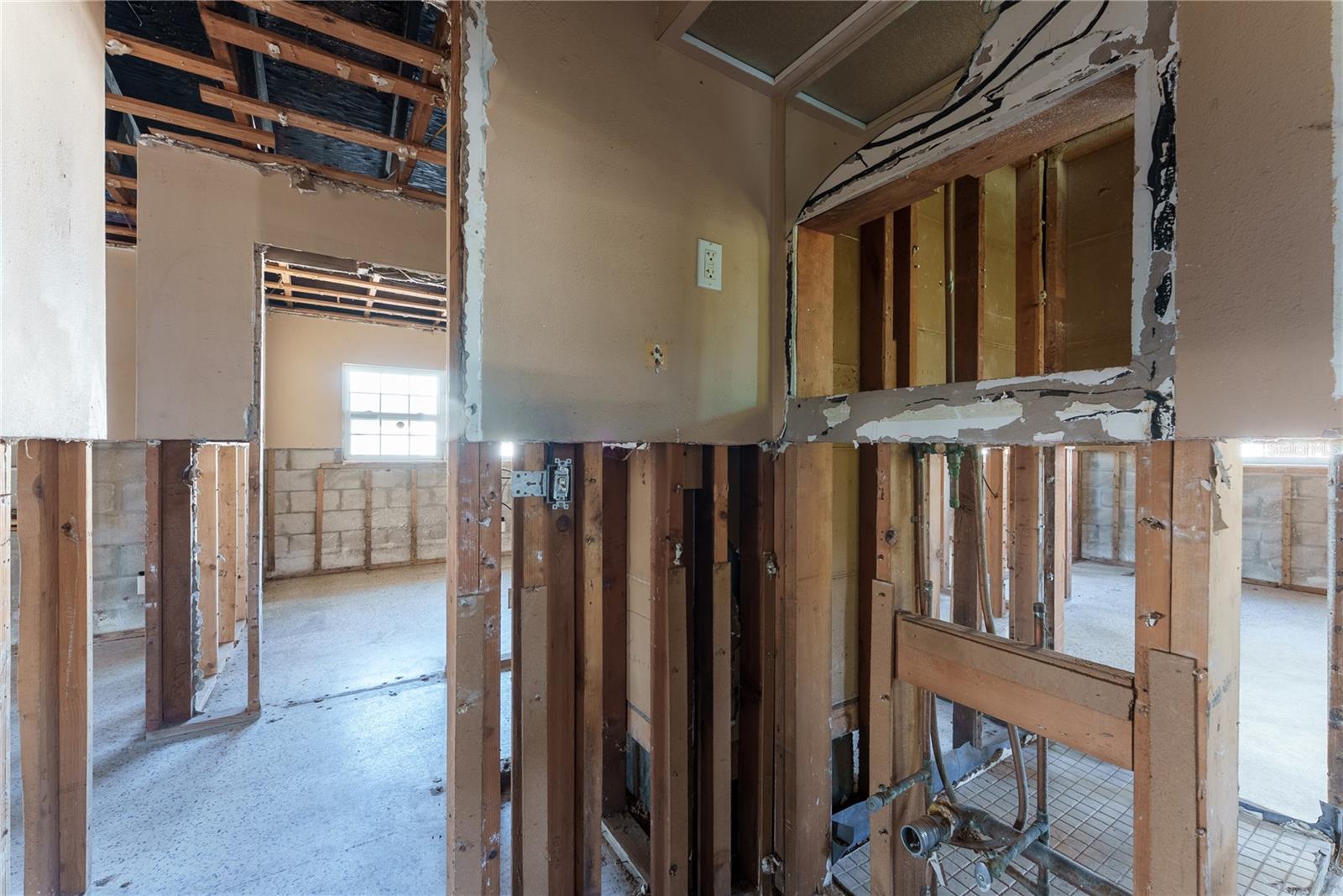 Image 15 of 24 For 3307 Miami Place