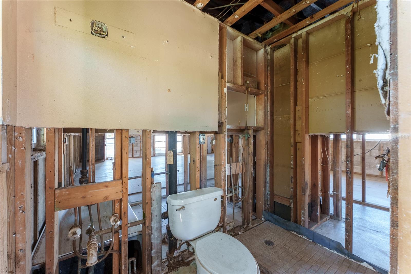 Image 18 of 24 For 3307 Miami Place