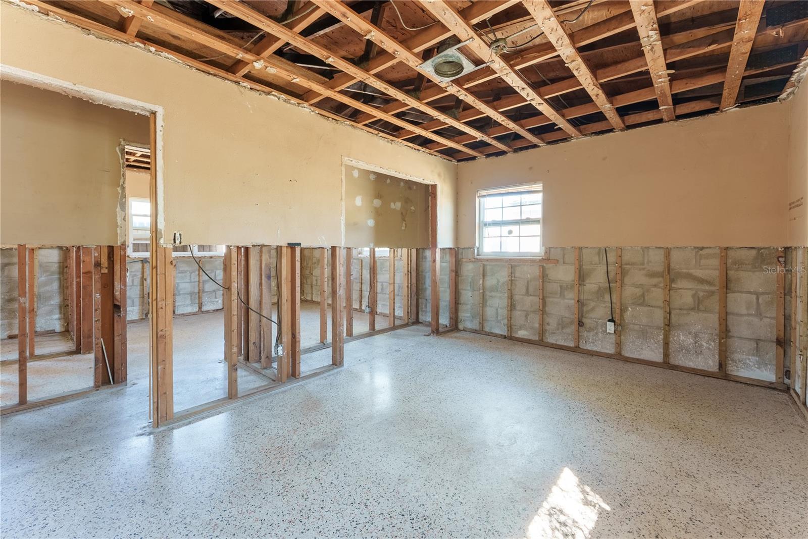 Image 19 of 24 For 3307 Miami Place