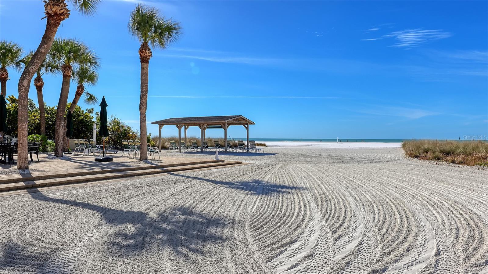 Image 3 of 33 For 5860 Midnight Pass Road 40