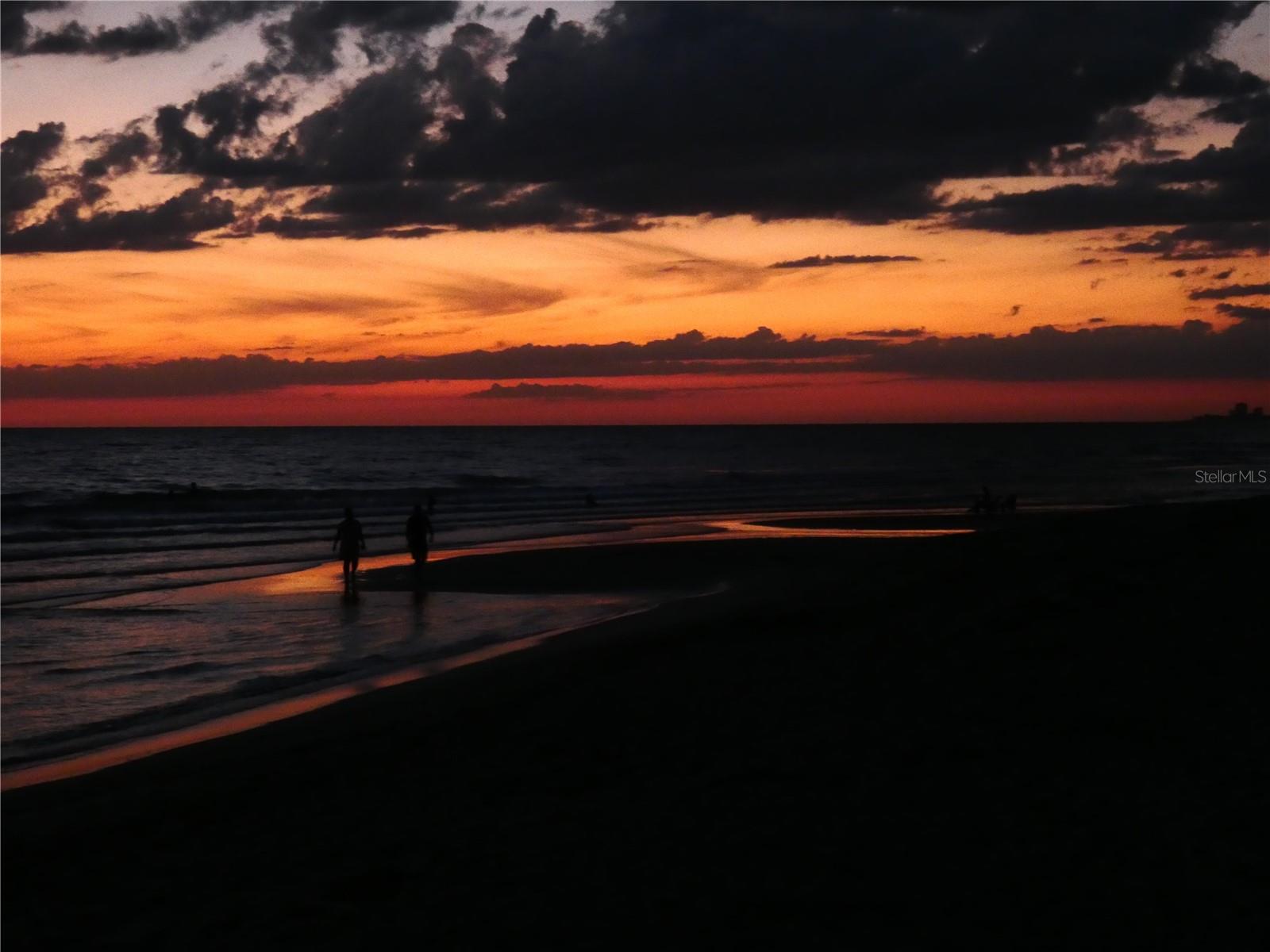 Image 33 of 33 For 5860 Midnight Pass Road 40