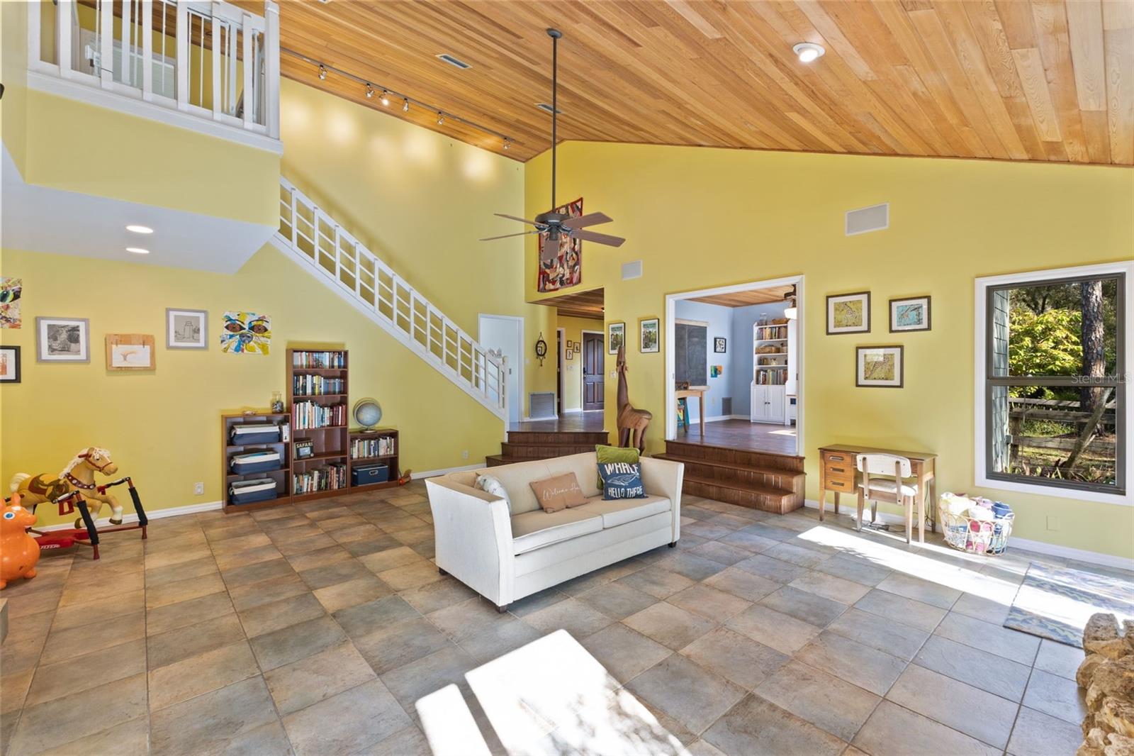 Image 18 of 72 For 6950 El Dorado Drive