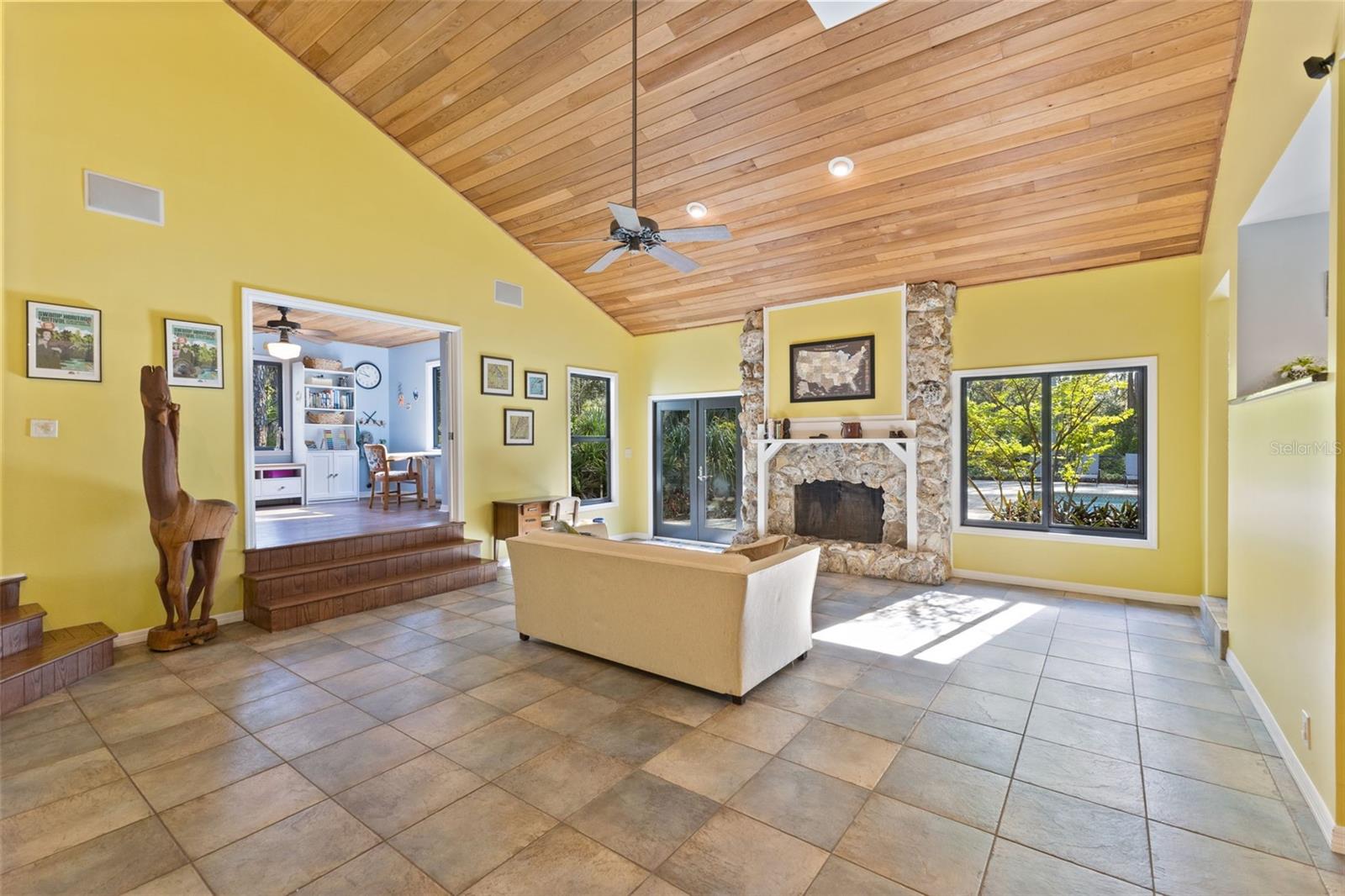 Image 20 of 72 For 6950 El Dorado Drive