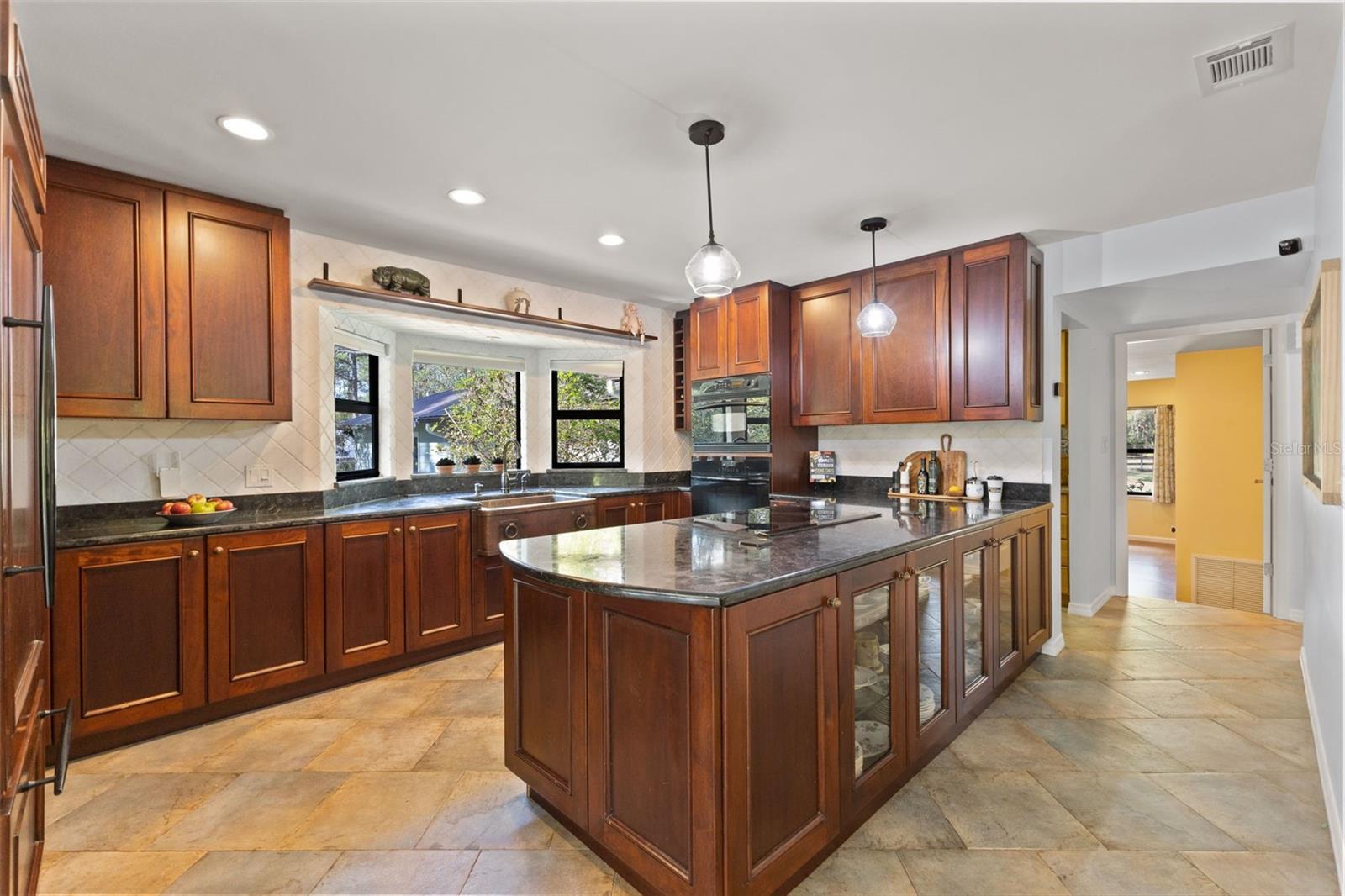 Image 23 of 72 For 6950 El Dorado Drive