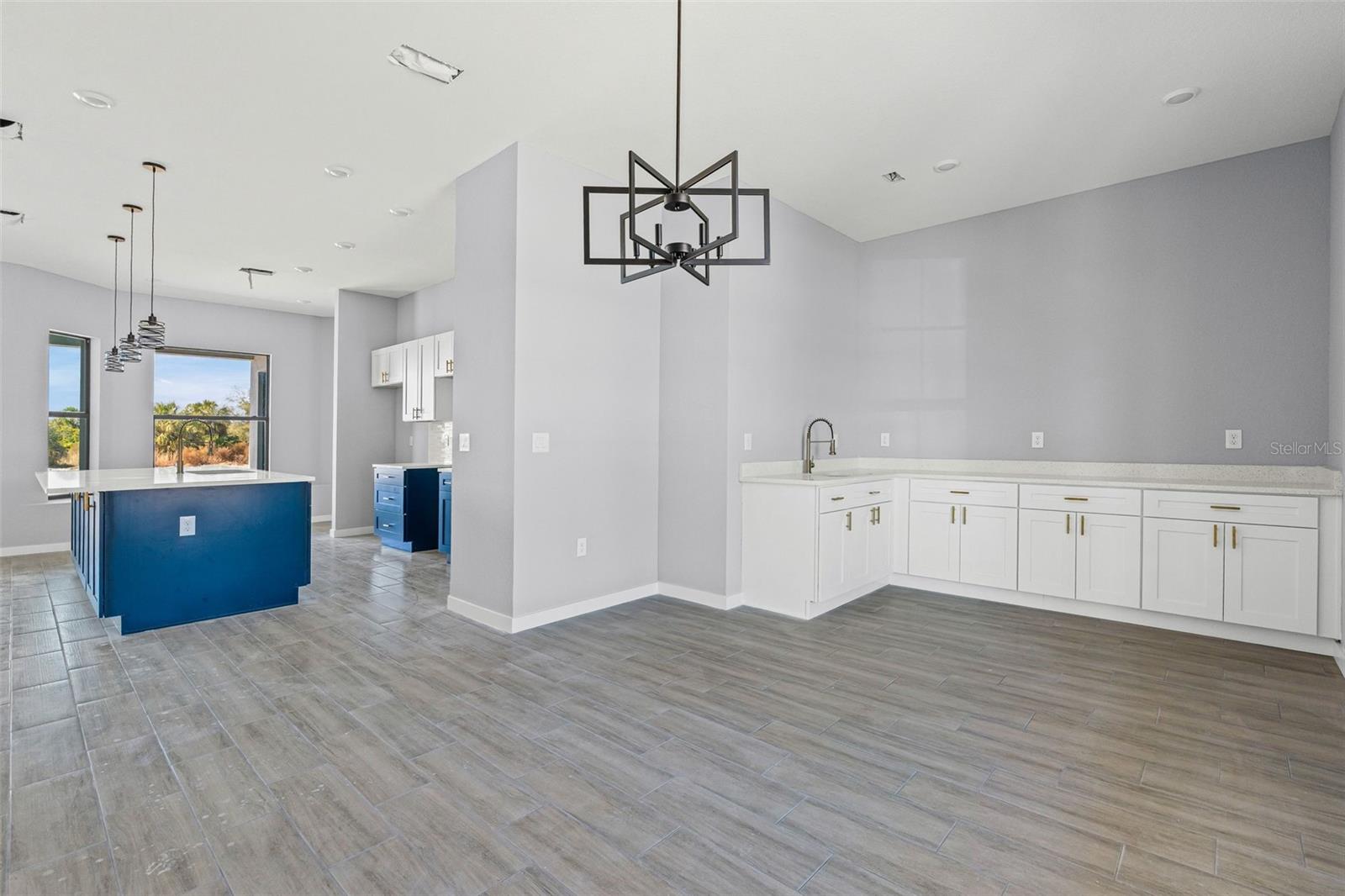 Image 11 of 28 For 6137 Grove Boulevard