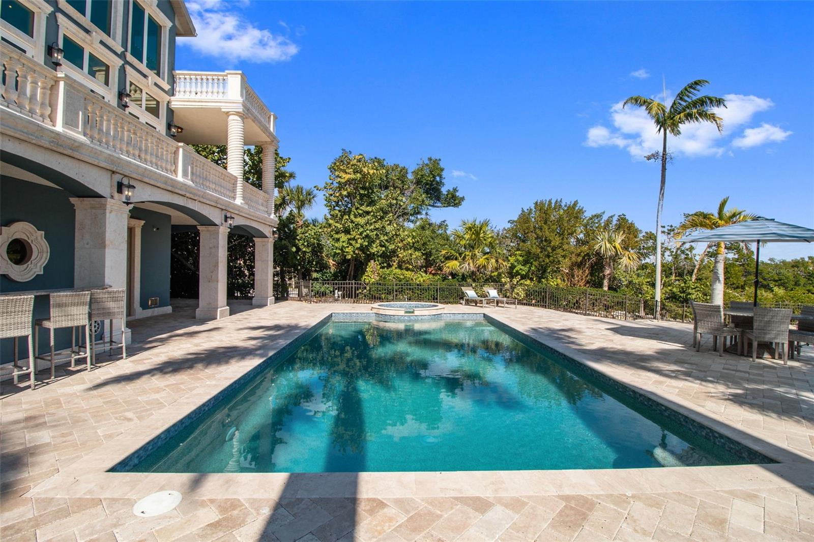 Image 24 of 60 For 144 Casey Key Road