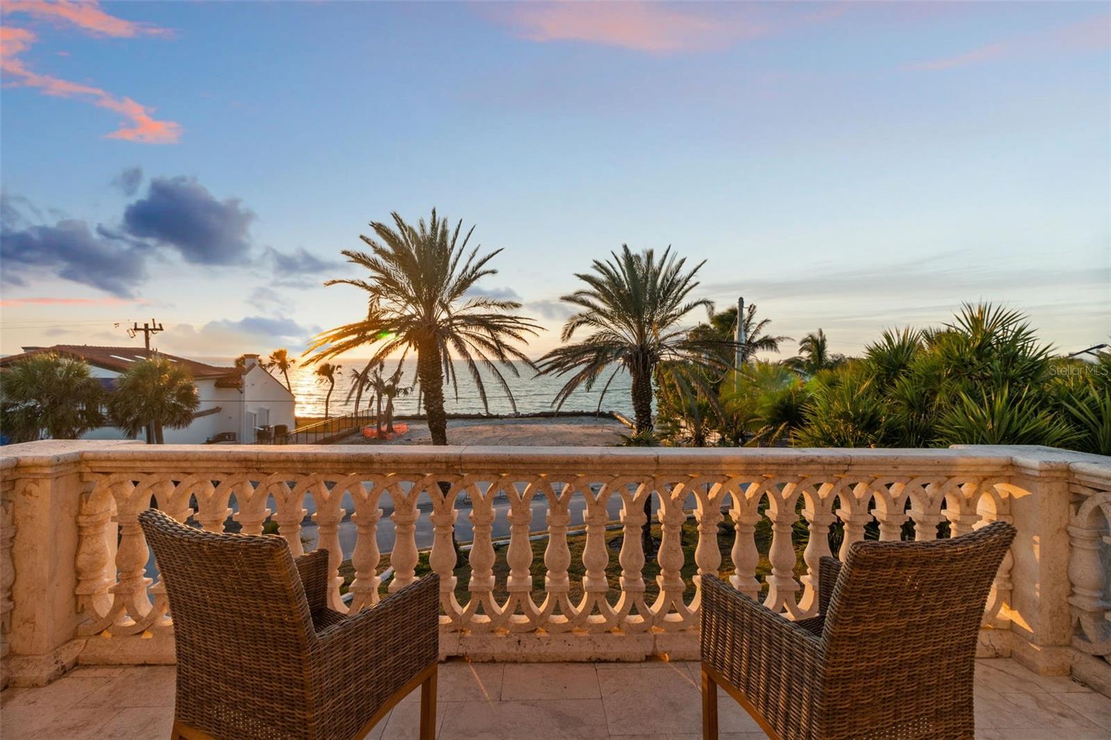 Image 39 of 60 For 144 Casey Key Road