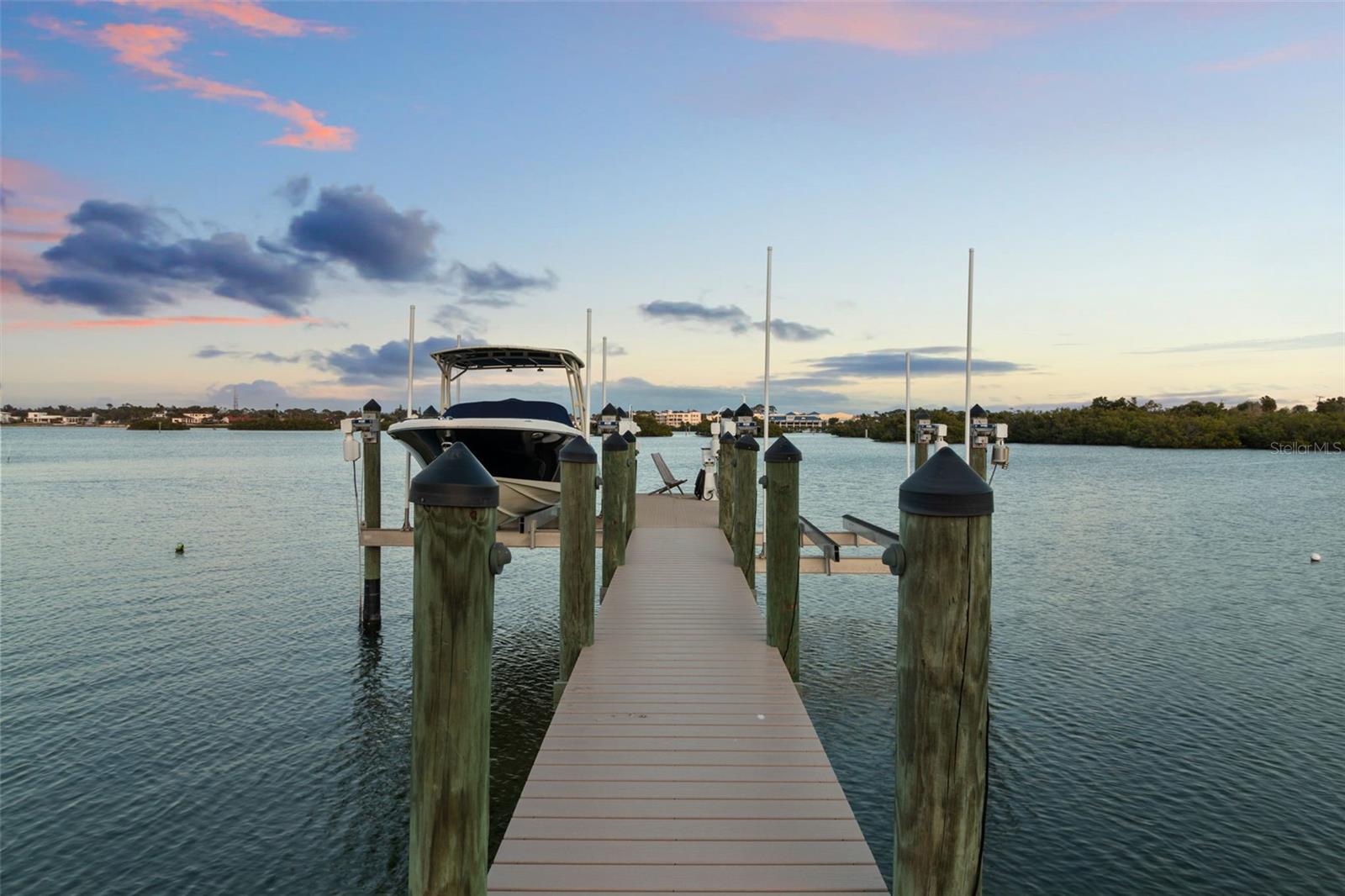 Image 51 of 60 For 144 Casey Key Road