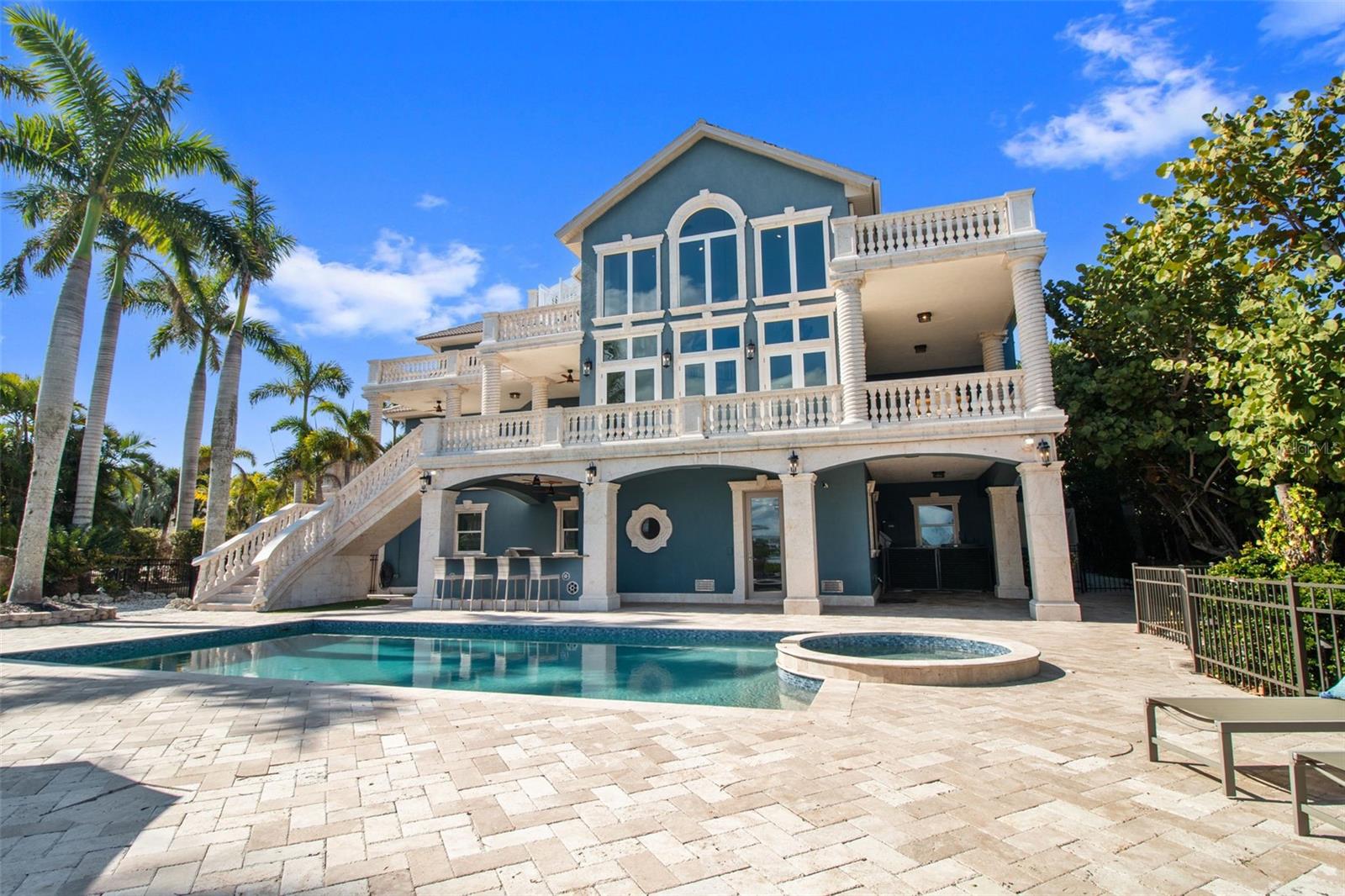 Image 6 of 60 For 144 Casey Key Road