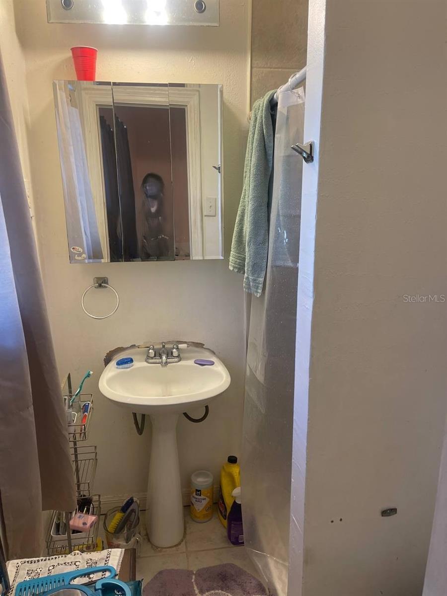 Image 23 of 24 For 1900 26th Avenue N