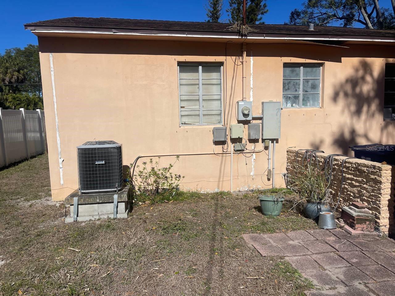 Image 6 of 24 For 1900 26th Avenue N