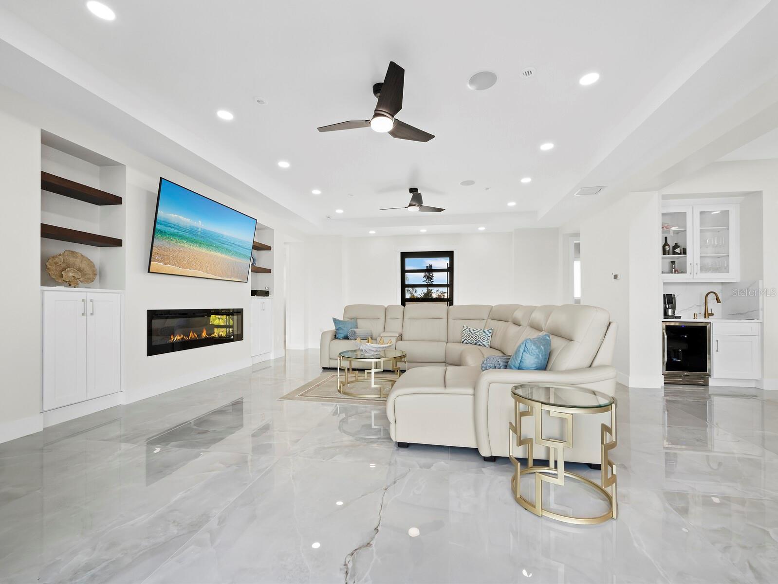 Image 10 of 55 For 635 Jungle Queen Way