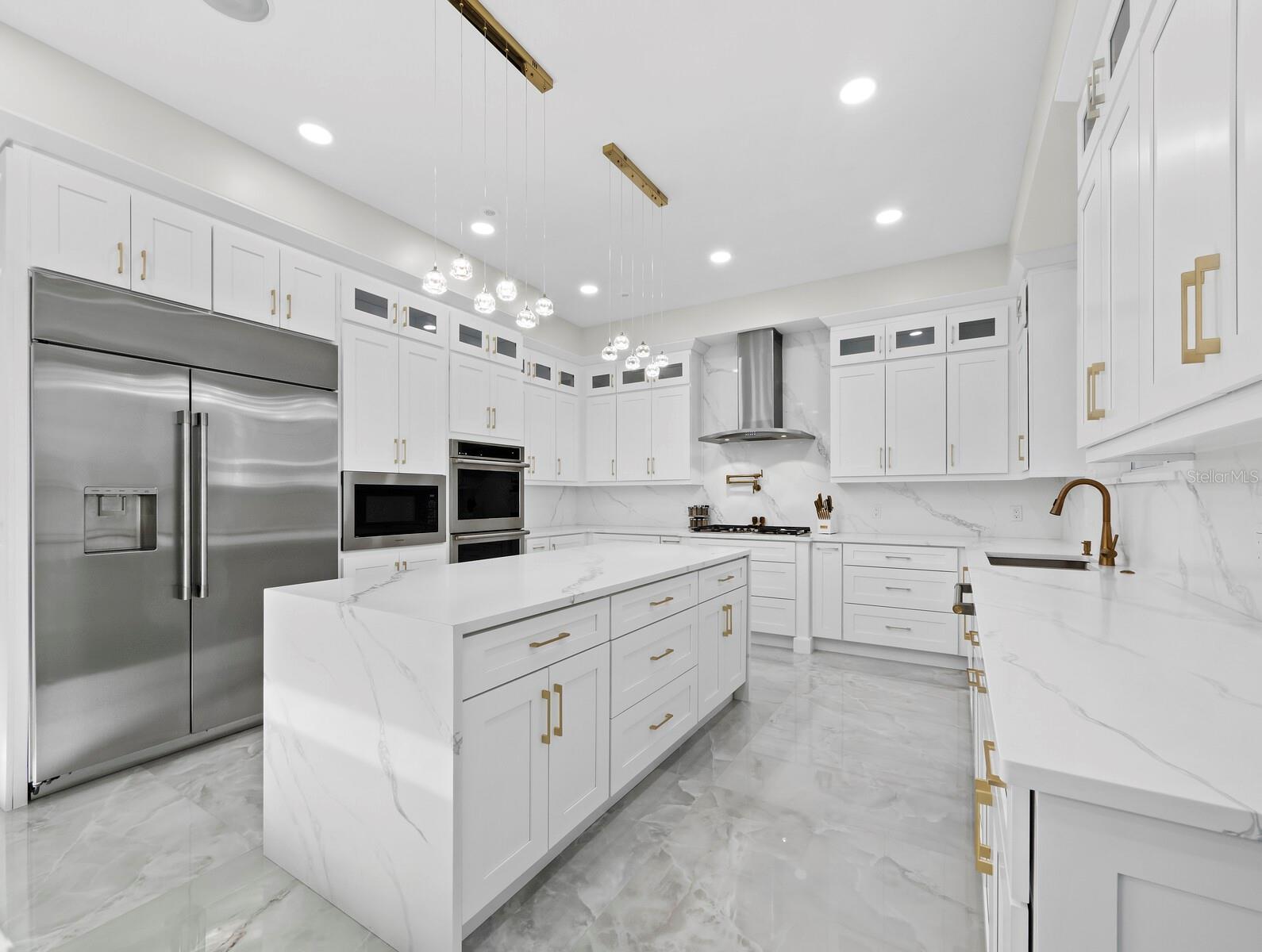 Image 15 of 55 For 635 Jungle Queen Way